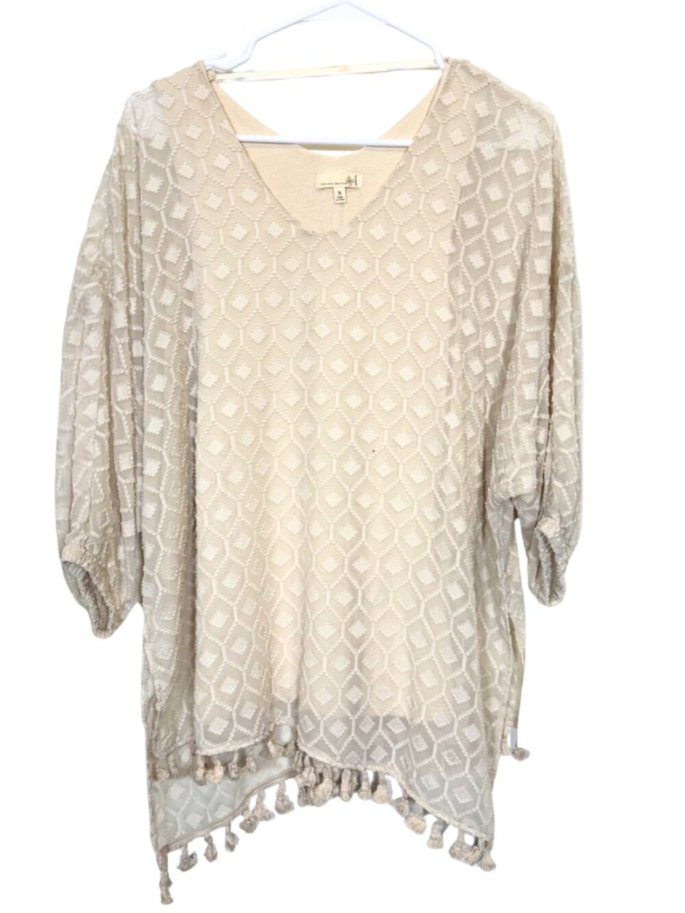 NWT Artisan Crafted by Democracy Beige Embroidered Tassel Tunic Top Size S  pink